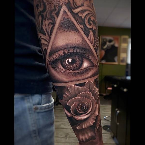 Eye and Rose