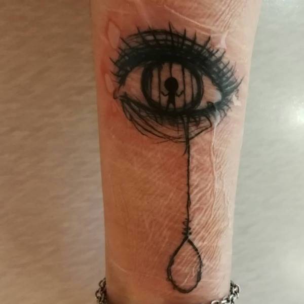 Eye
