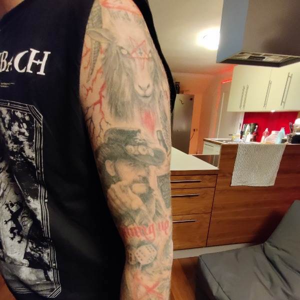 Arm Links Oben